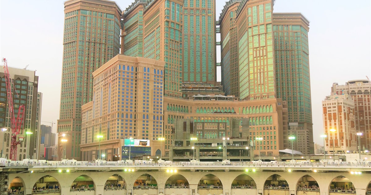 how to perform hajj